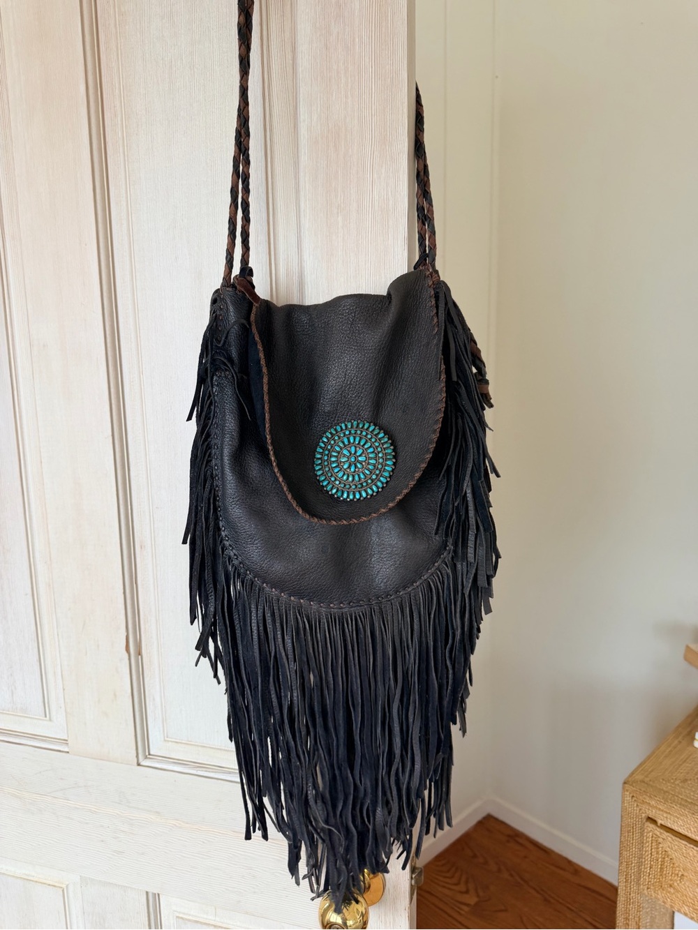 Vintage Fringed Leather Crossbody Bag with Turquoise Concho - Picture 2 of 3